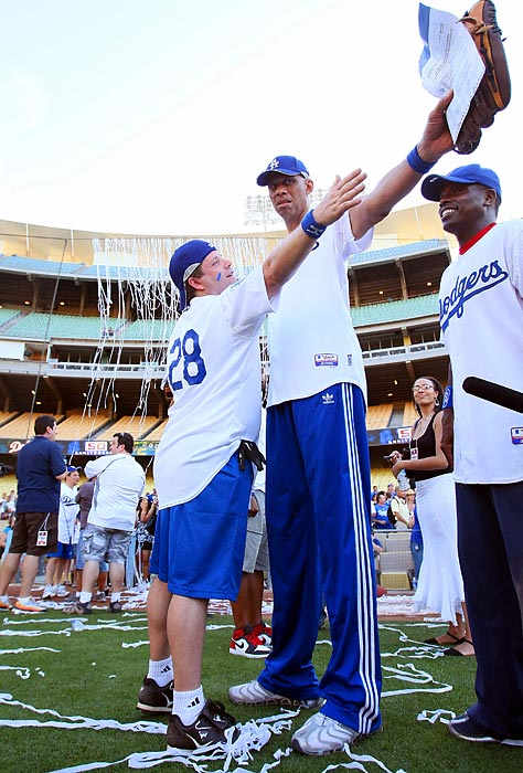 Kareem with actor Sean Astin in 2008.